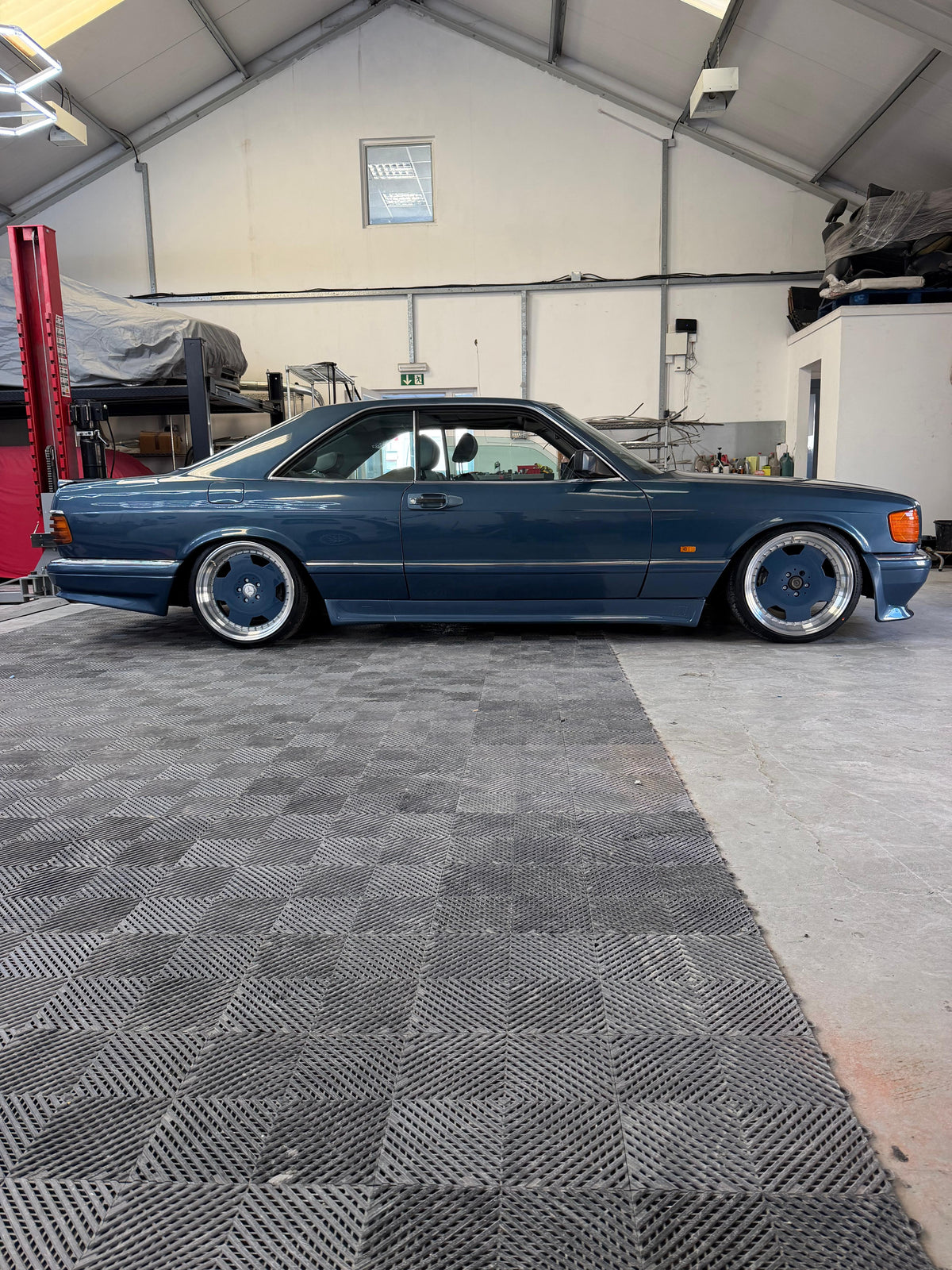 Mercedes-Benz SEC AMG Style Body Kit