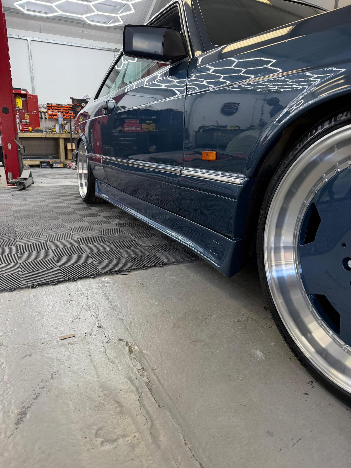 Mercedes-Benz SEC AMG Style Body Kit