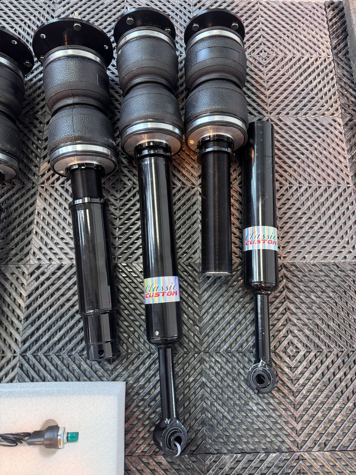 Mercedes CL 500 / CL 55 AMG W215 Air Ride Complete Kit product image